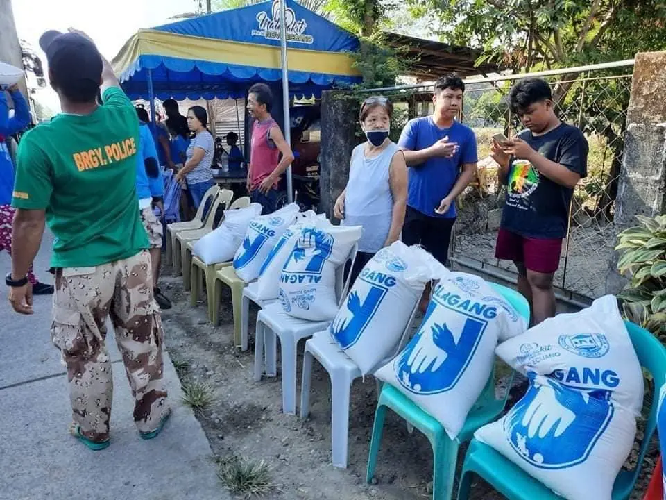 AYUDANG BIGAS NG PGNE, TINANGGAP NG MGA RESIDENTE NG SAN PABLO BATA AT SAN PABLO MATANDA, ALIAGA